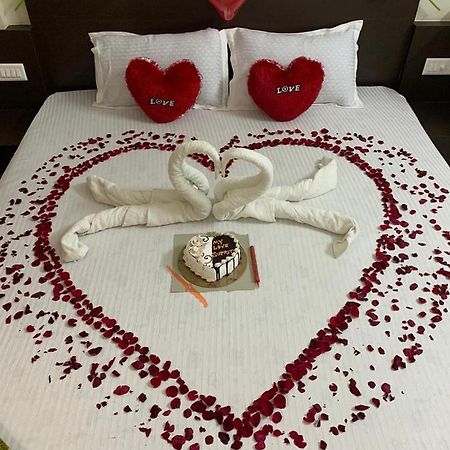 Strategic Inn Пури Экстерьер фото
