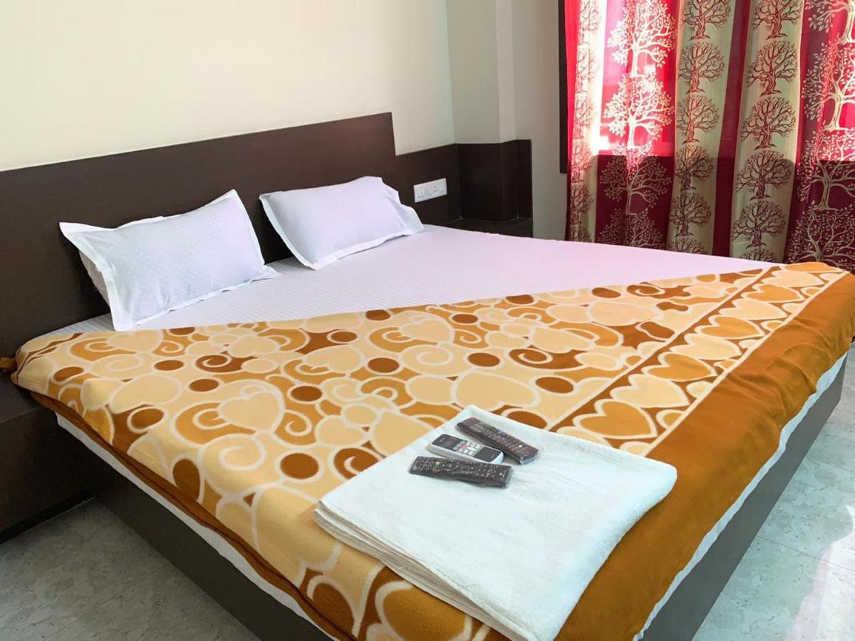 Strategic Inn Пури Экстерьер фото