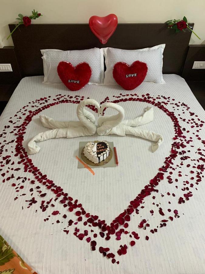 Strategic Inn Пури Экстерьер фото