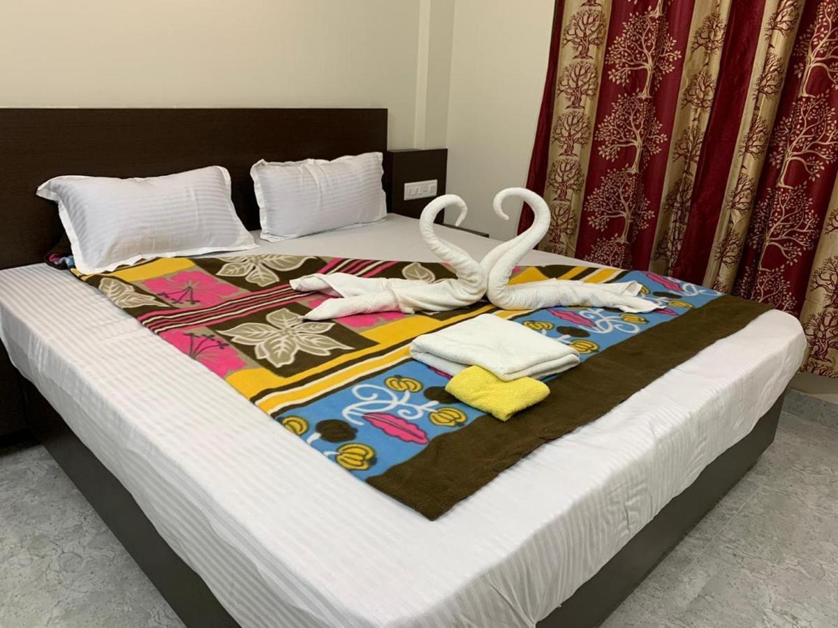 Strategic Inn Пури Экстерьер фото