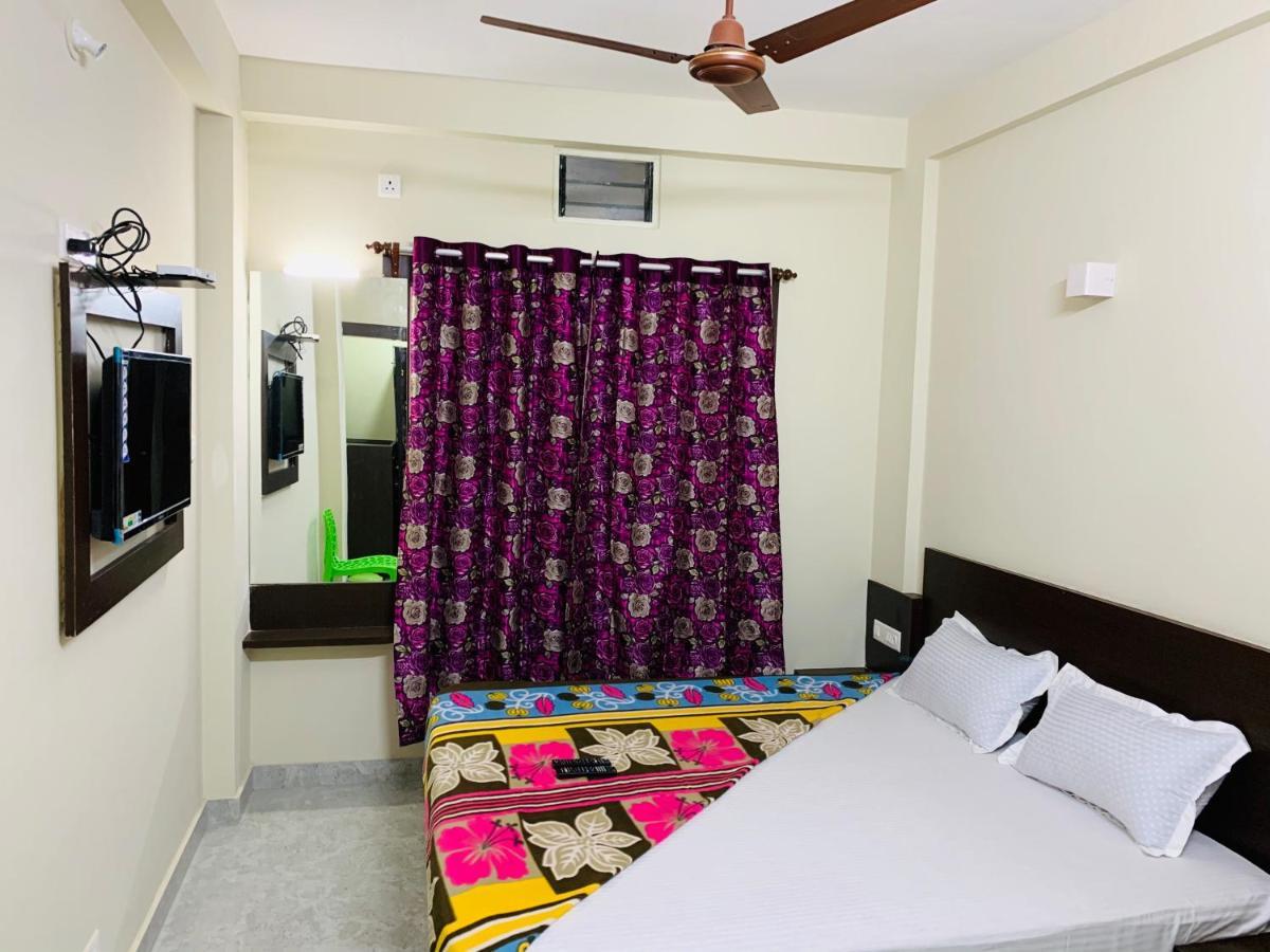 Strategic Inn Пури Экстерьер фото